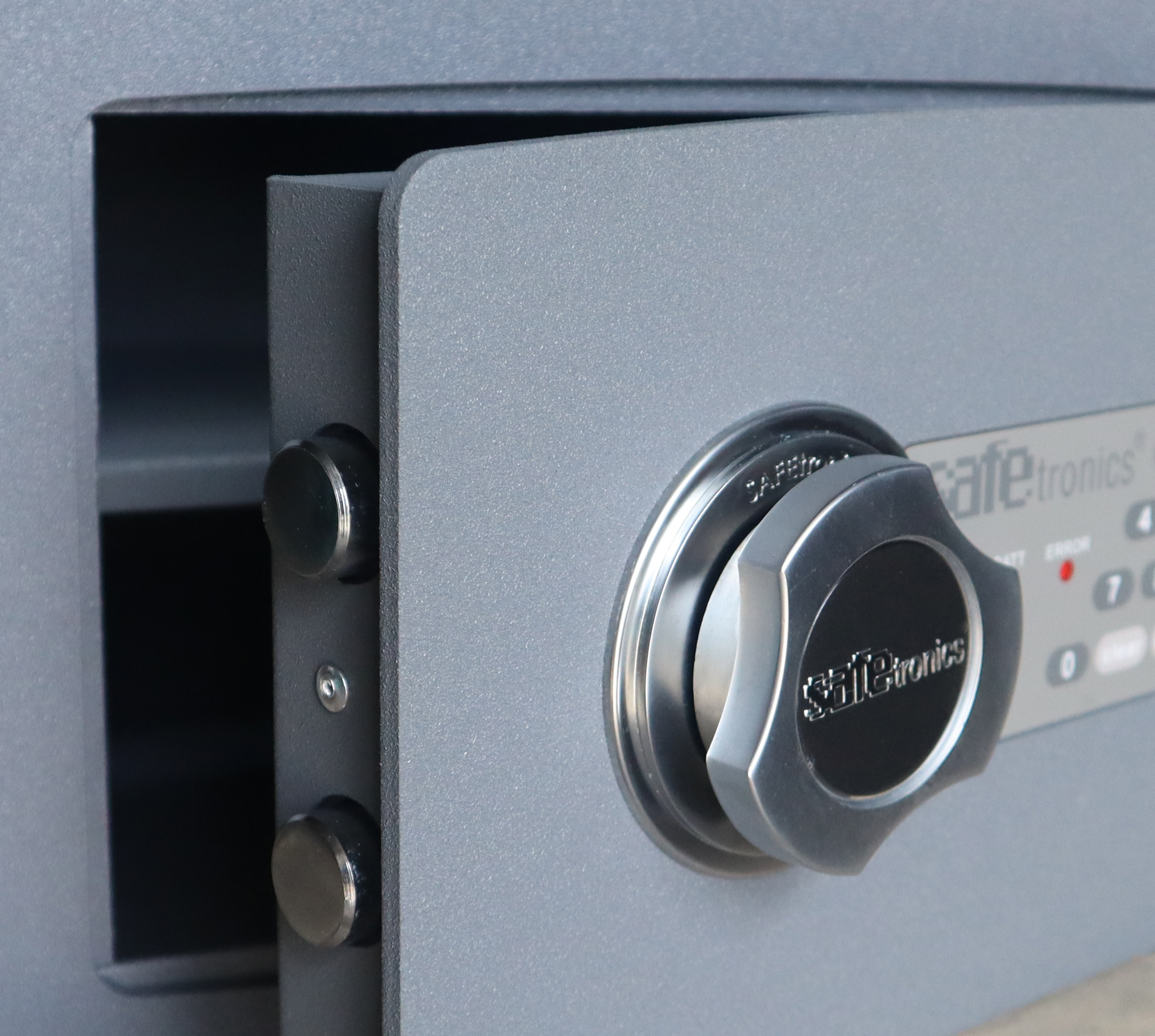 Сейф Safetronics NTL 22 EM